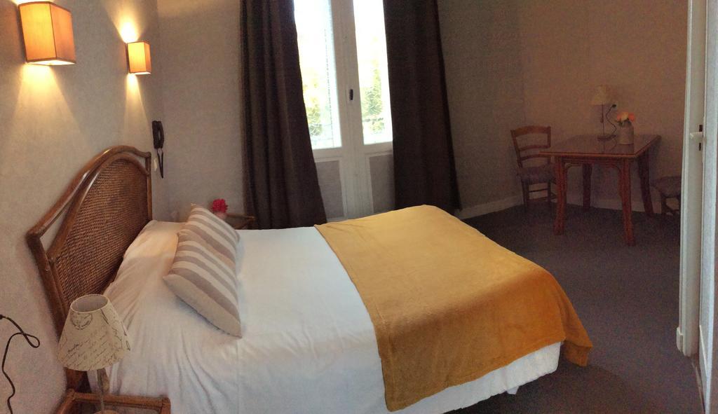 Hôtel H\u00F4tel de la Paix à Limoges Extérieur photo